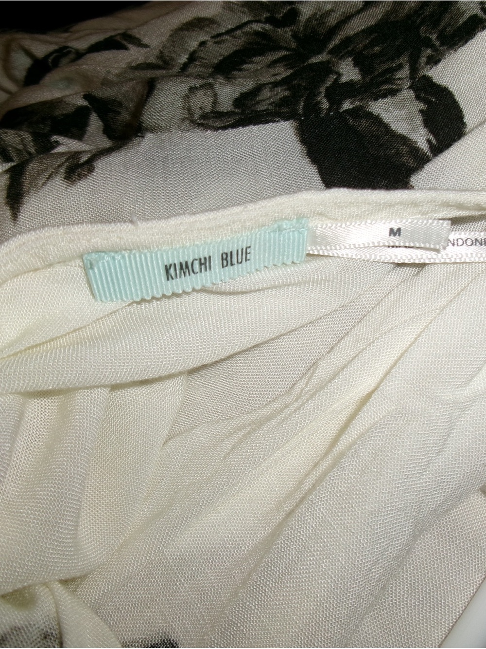Women’s Kimchi Blue White Floral Long-Sleeve Blouse - Picture 3 of 3